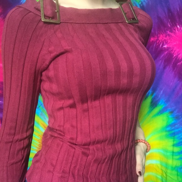 One Step Up - Buckle Collared Retro Top - Picture 2 of 3